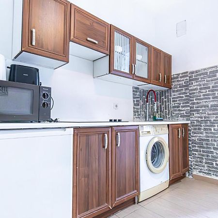 Simple Apt W Full Kitchen Wiener Stadthalle Экстерьер фото